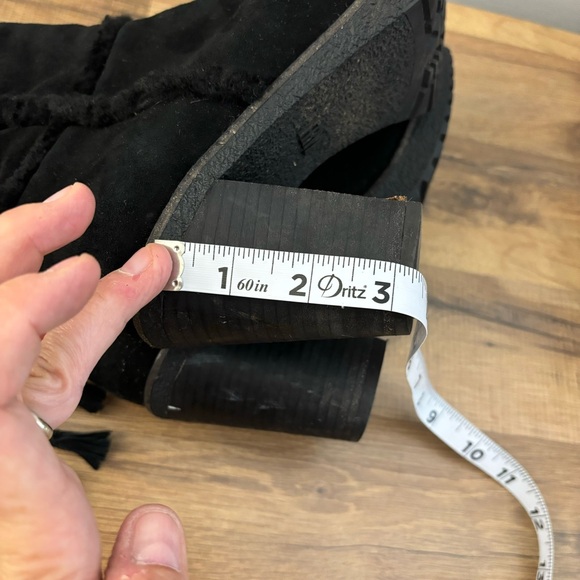 Frye Suede Tassel Accents High Heeled Platform Boots Women’s - Picture 11 of 12